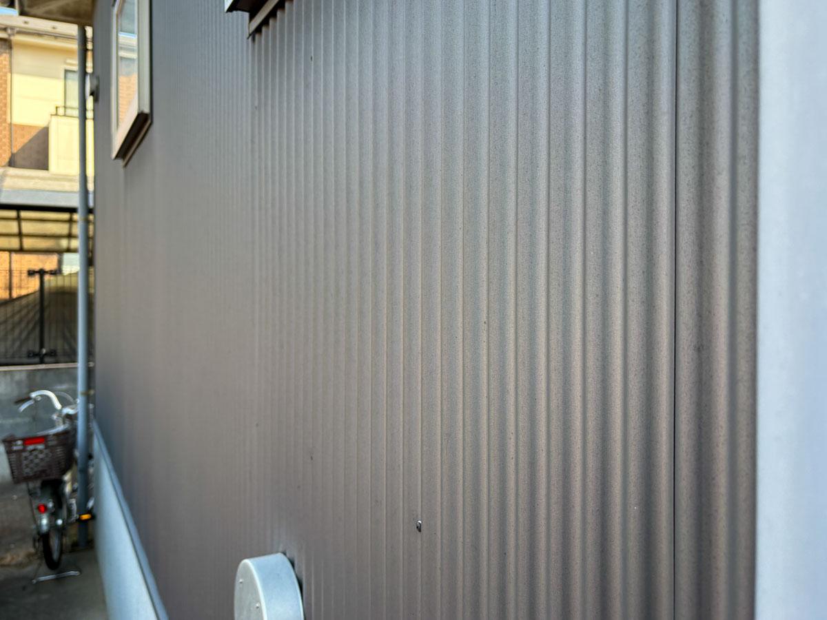 東村山市青葉町の売買物件/外壁はガルバリウム鋼板