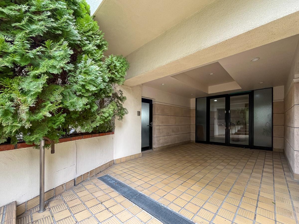 目黒区東山の賃貸物件/マンションエントランス