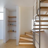 東京都昭島市東町の売買物件/光を下すような階段も素敵