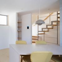 東京都昭島市東町の売買物件/階段のデザインもかわいいです