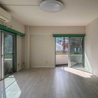 港区赤坂の賃貸物件/リビング。日中は照明がいらないほどの明るさ