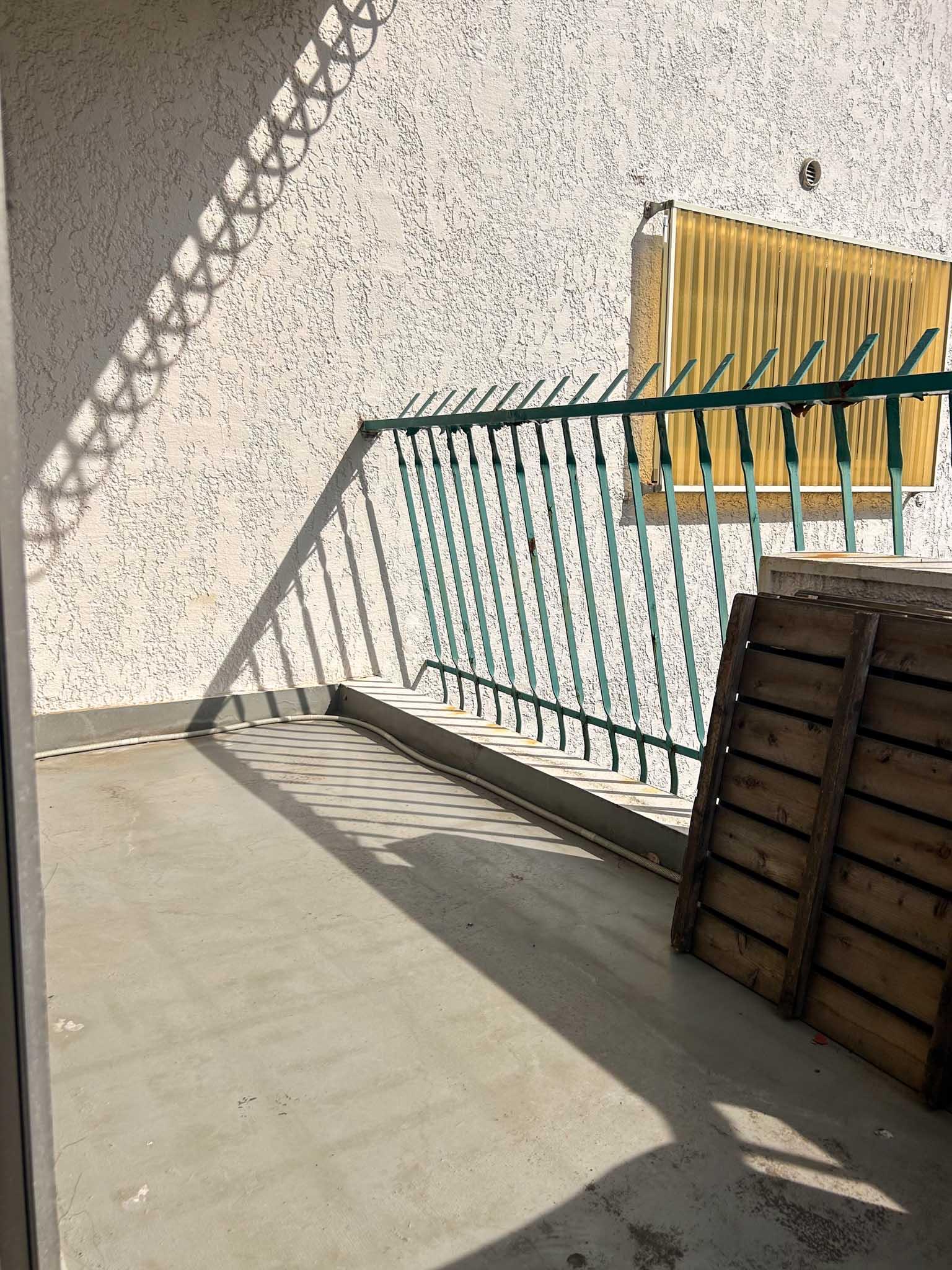 港区赤坂の賃貸物件/ベランダ。普通のベランダよりゆとりがあります