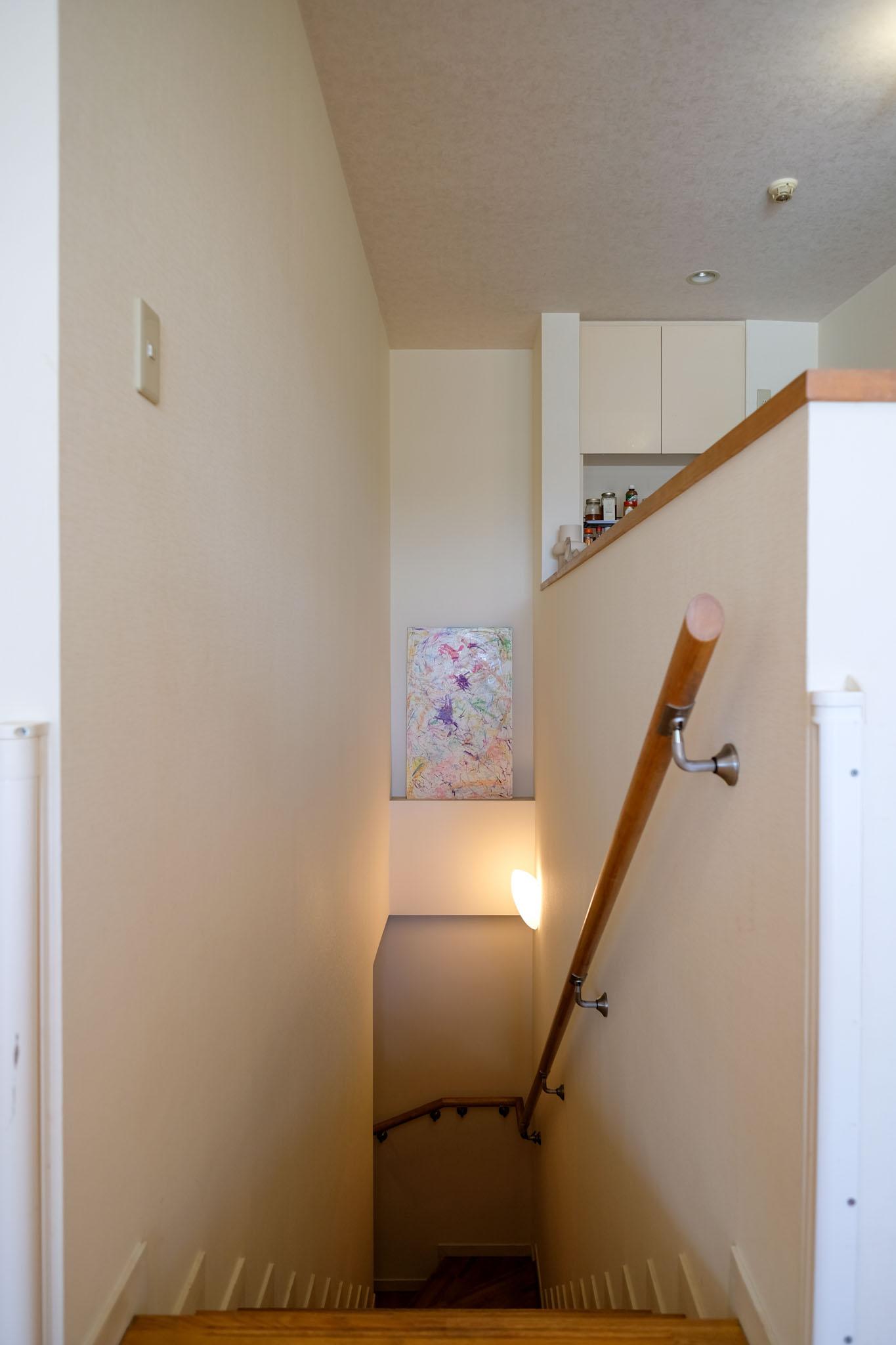 東京都世田谷区梅丘の売買物件/地下と1階をつなぐ階段