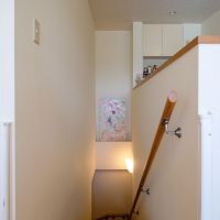 東京都世田谷区梅丘の売買物件/地下と1階をつなぐ階段