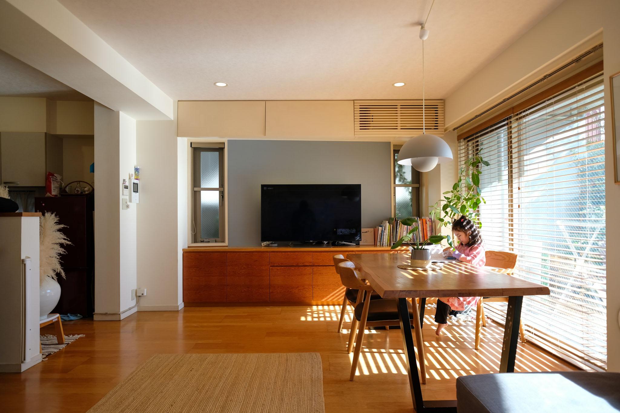 東京都世田谷区梅丘の売買物件/朝食も、昼寝も、団らんも。光あふれるリビングで、家族の時間が穏やかに流れる