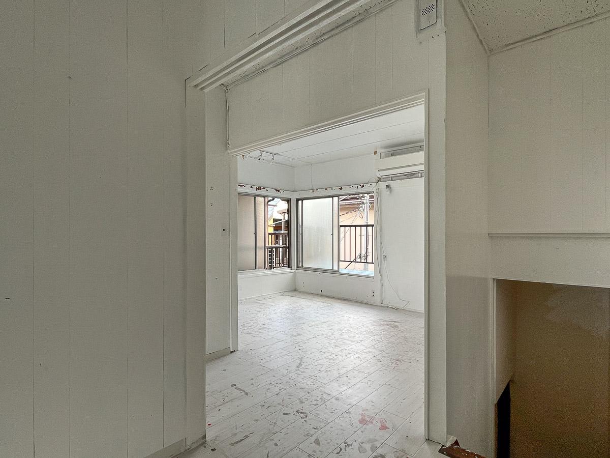 台東区根岸の賃貸物件/２階は窓が多く明るい印象です