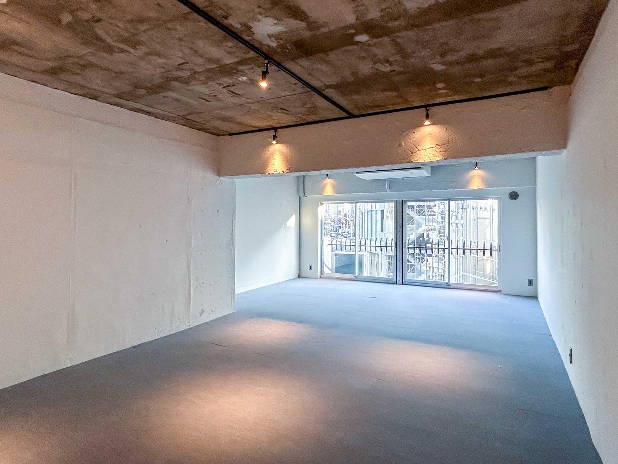 渋谷区神宮前の賃貸物件/武骨な表情は残しつつ、丁寧に仕上げられた空間