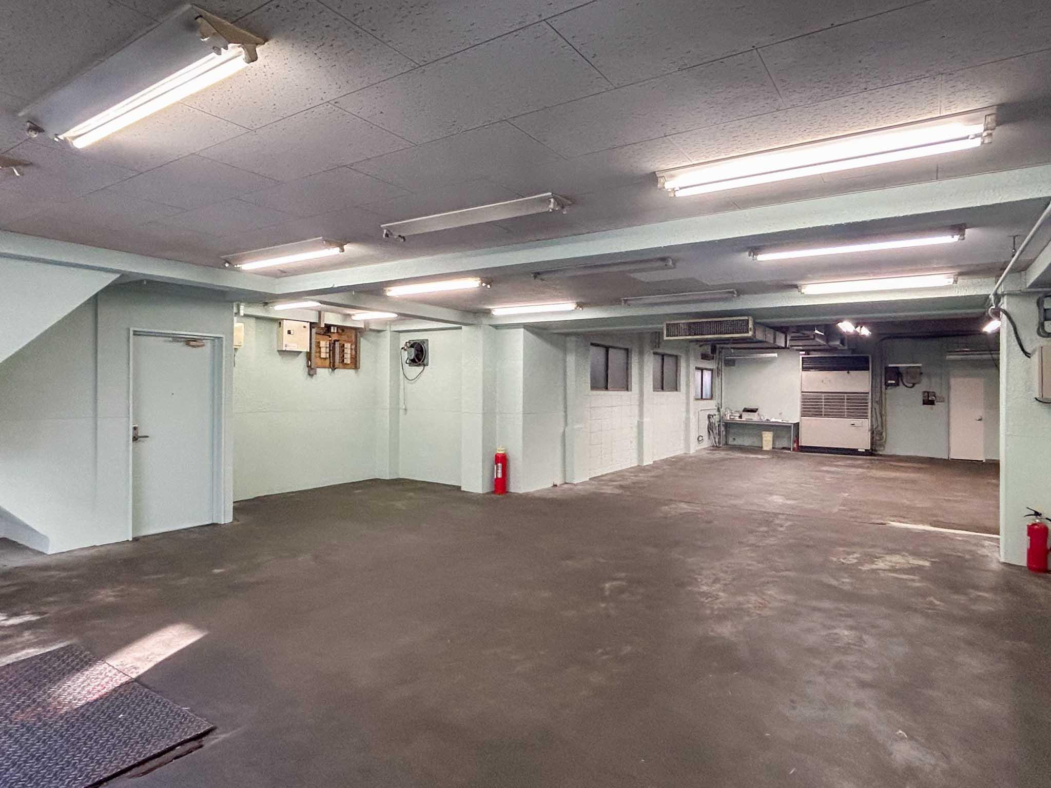 新宿区赤城下町の賃貸物件/手前と奥で天井高が若干異なります