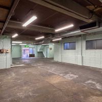 新宿区赤城下町の賃貸物件/出入り口側をみる