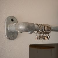 渋谷区代々木の賃貸物件/カーテンレール。クリップがかわいい