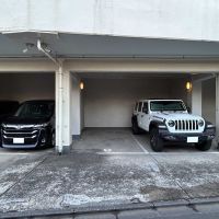 大田区山王の売買物件/建物の裏手にある駐車場。サイズが大きい車も駐車できそうです