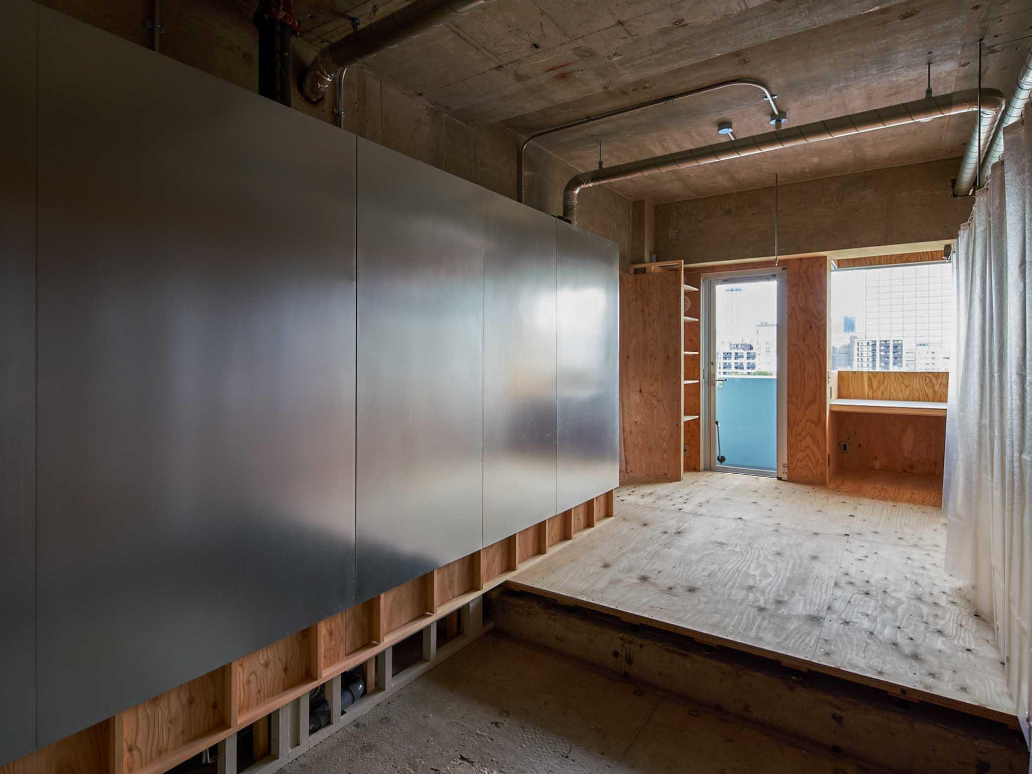 墨田区千歳の売買物件/玄関を入ると、広い土間がお出迎え