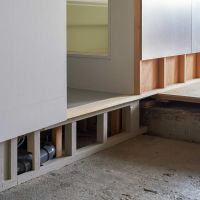 墨田区千歳の売買物件/扉の前に、飛び石のようなステップがあっても良いかも