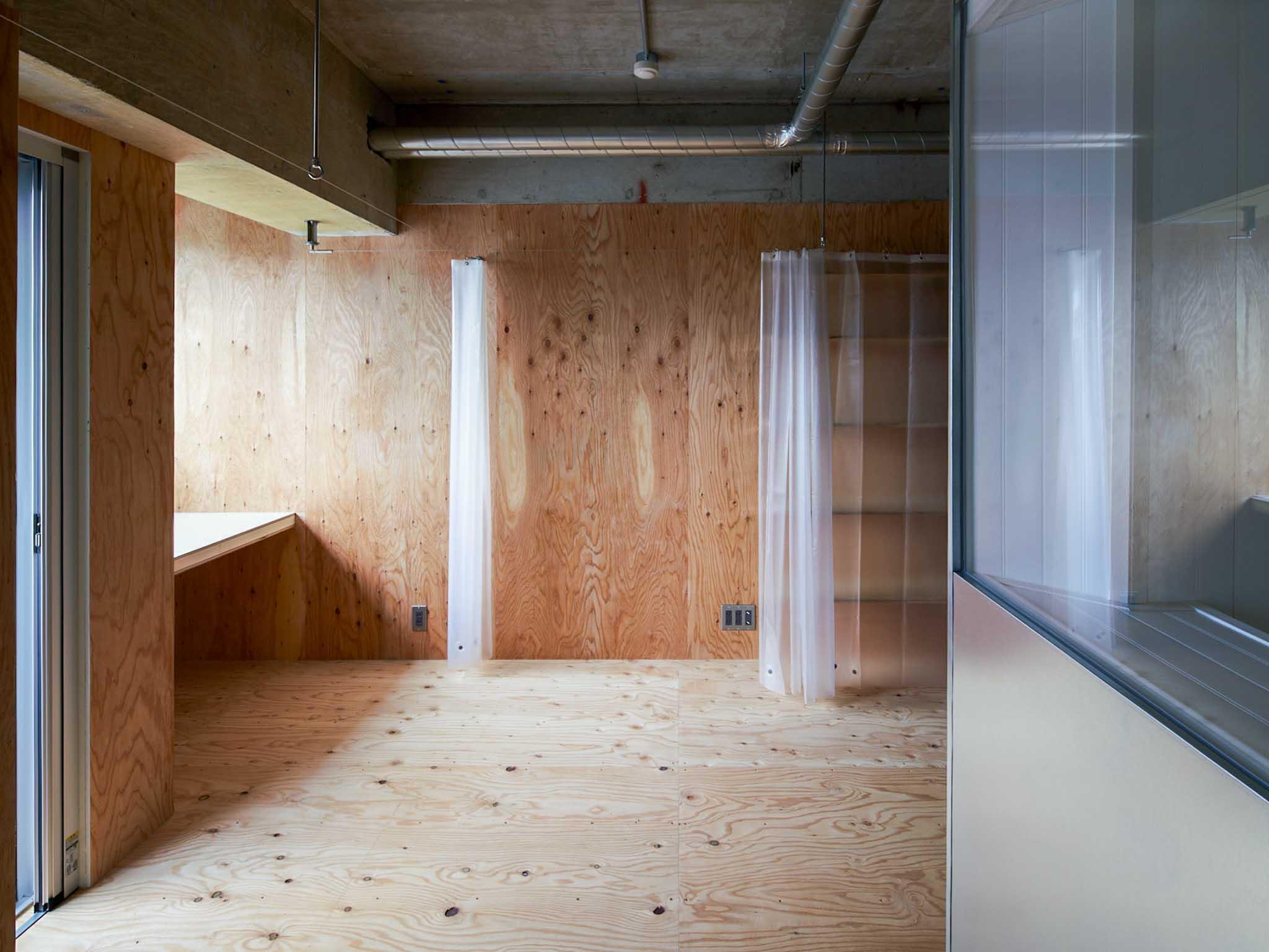 墨田区千歳の売買物件/ワークスペース側をみる