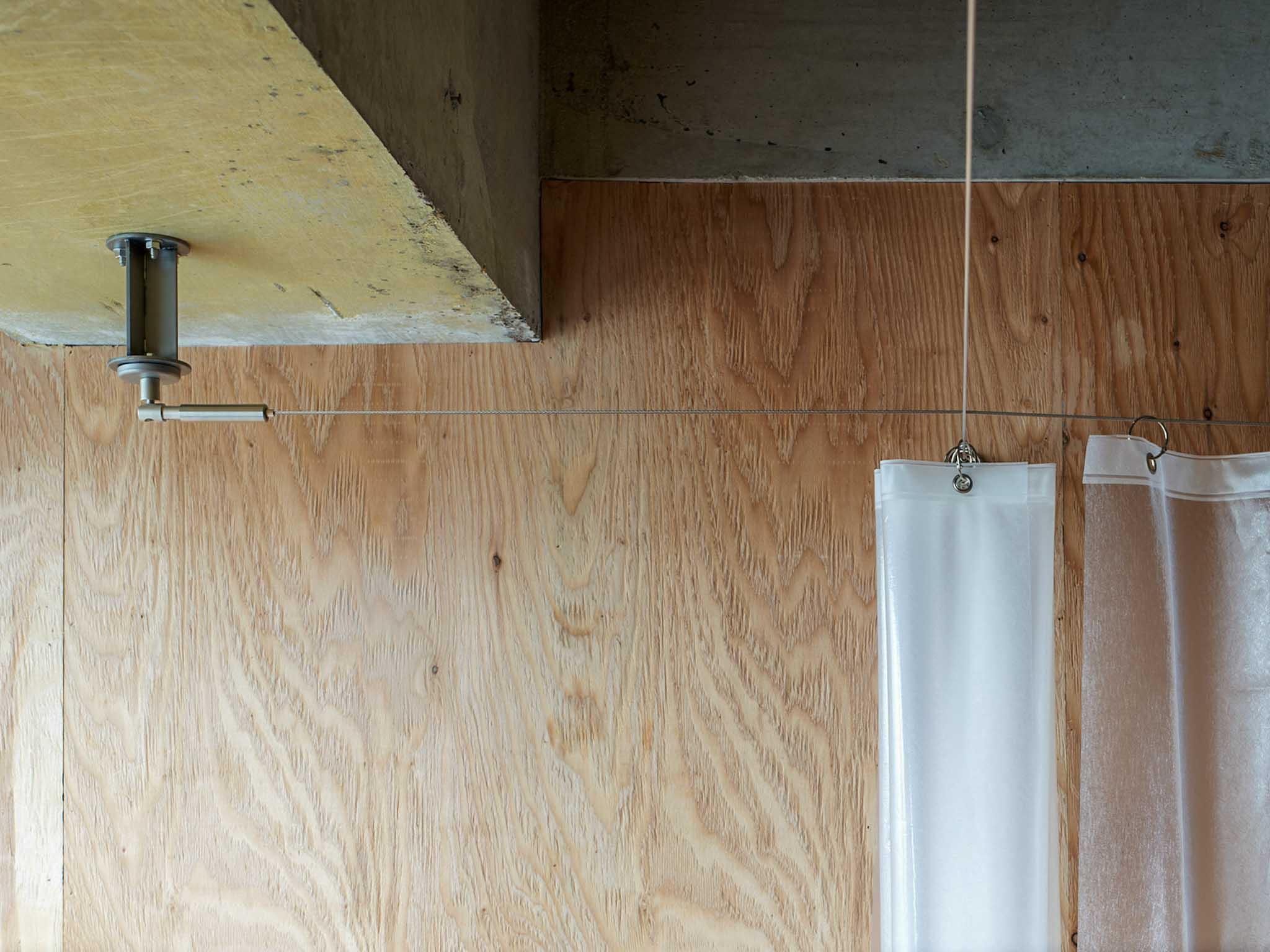 墨田区千歳の売買物件/カーテンワイヤー