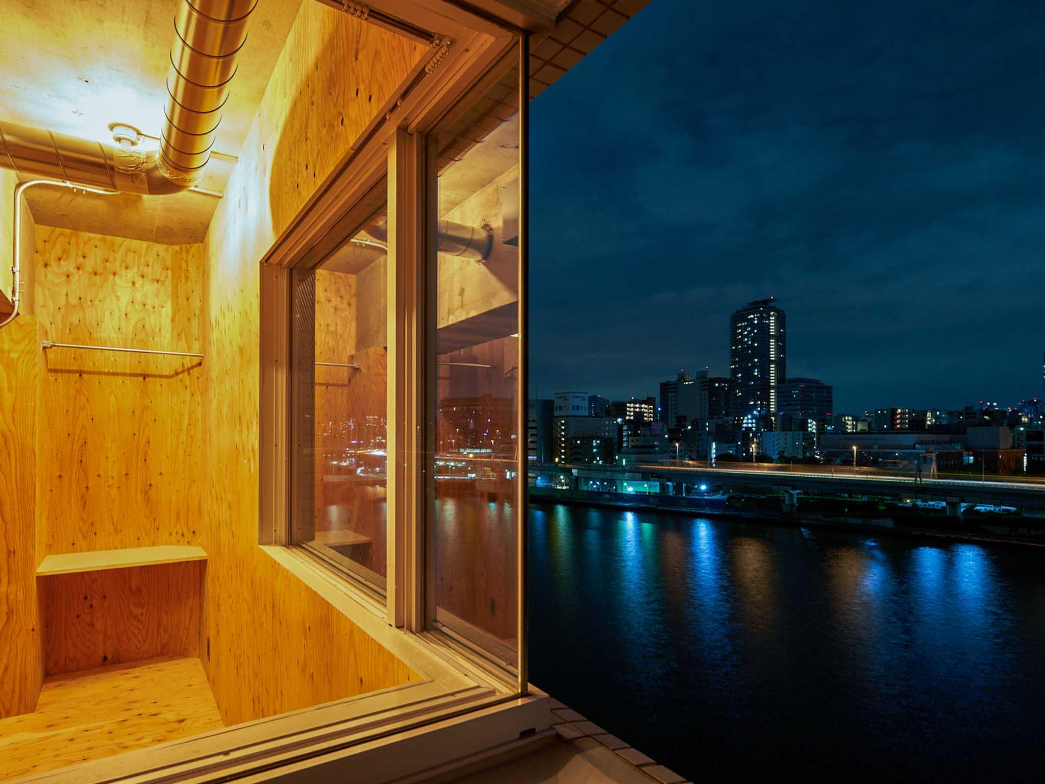 墨田区千歳の売買物件/ベランダ側からみる夜景