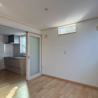 品川区豊町の賃貸物件/ハイサイドライトからも緑を感じられます