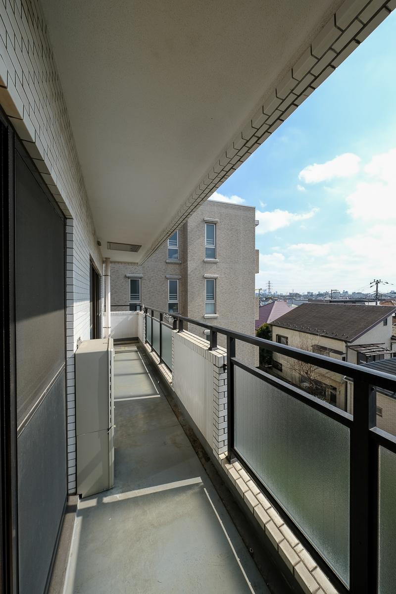 杉並区永福の売買物件/バルコニーは横にワイド