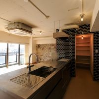 杉並区永福の売買物件/外の景色を眺めながら、気持ちよく料理ができそうなキッチン