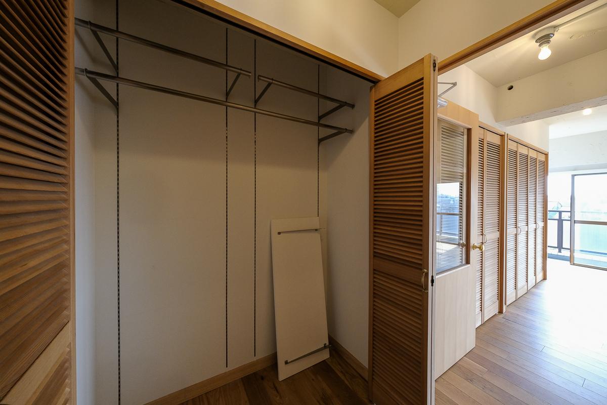 杉並区永福の売買物件/廊下にも大容量の収納