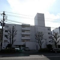 杉並区永福の売買物件/白いタイル張りのレトロマンション