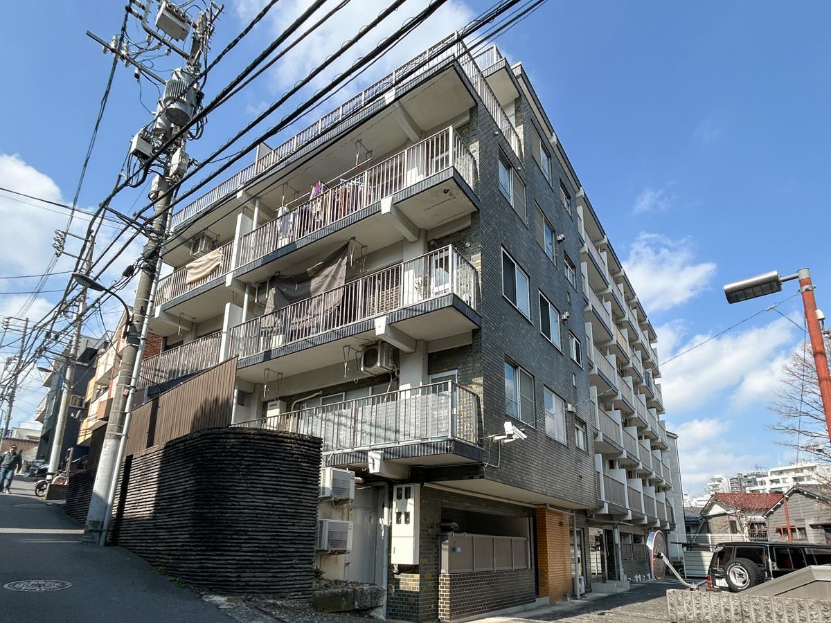 新宿区須賀町の賃貸物件/マンション外観