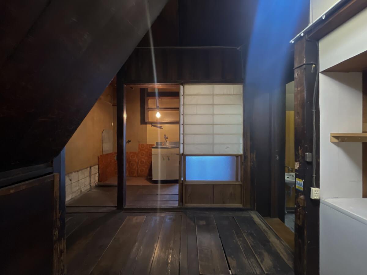 中央区新富の賃貸物件/1階：階段下部分