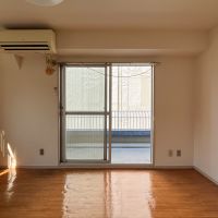 港区白金の賃貸物件/バルコニーに奥行きがあり、広く感じます