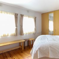 目黒区平町の売買物件/寝室。北側の窓からも抜けた景色が望めます