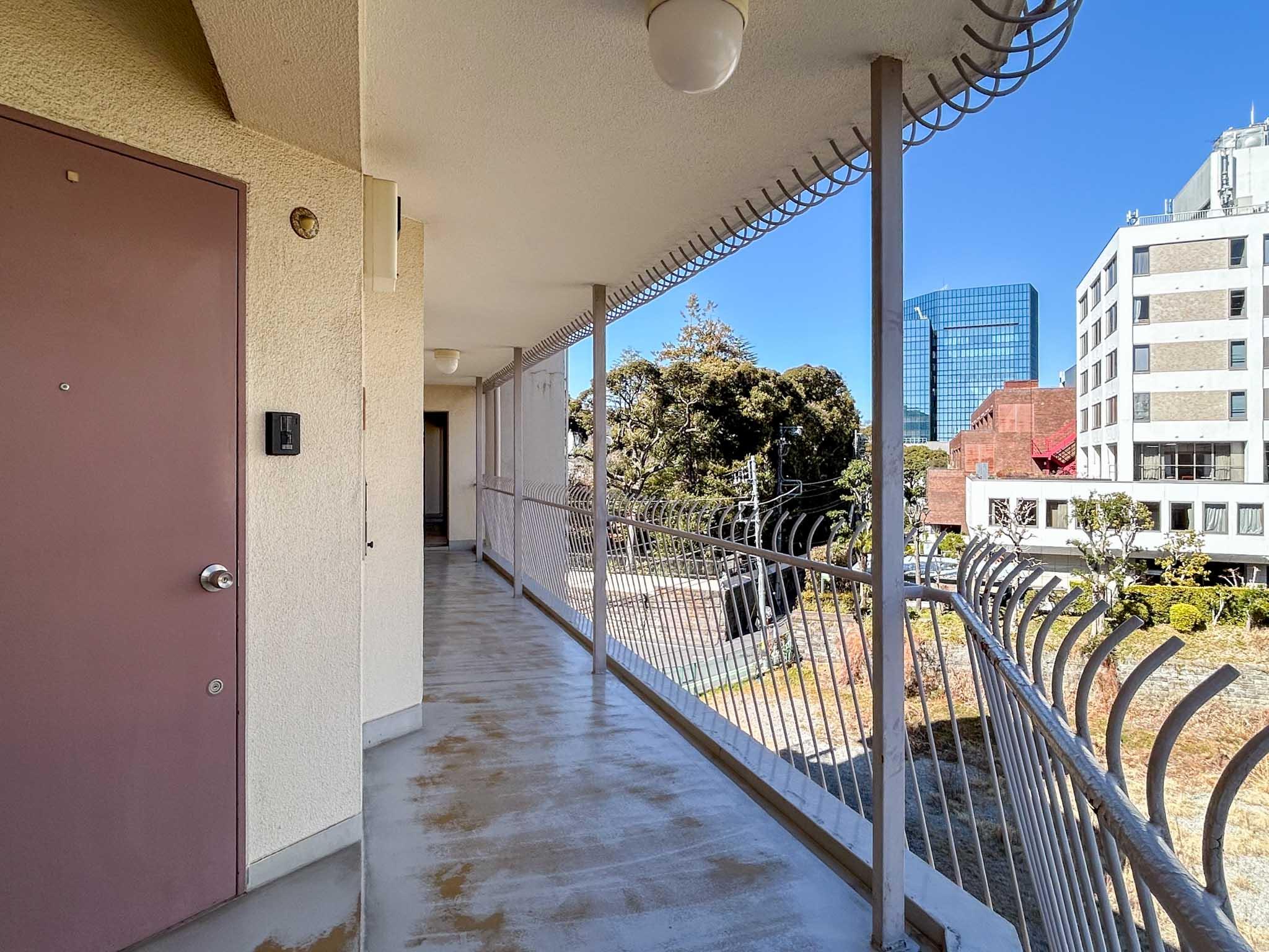 港区赤坂の賃貸物件/共用廊下の突き当りにある区画