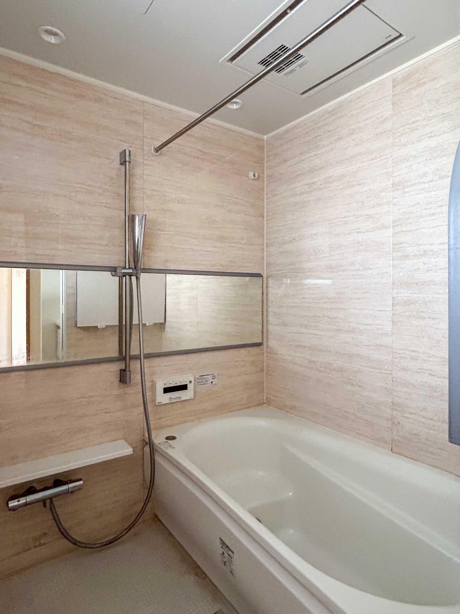 港区赤坂の賃貸物件/浴室。追いだき、浴室乾燥機つき