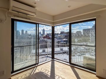 港区赤坂の賃貸物件/L字窓の余裕