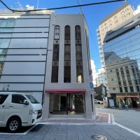 中央区東日本橋の賃貸物件/西側はフロアを貫くバーティカル・スリットの窓