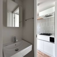 杉並区高円寺北の賃貸物件/キッチンと向かい合わせの水まわり