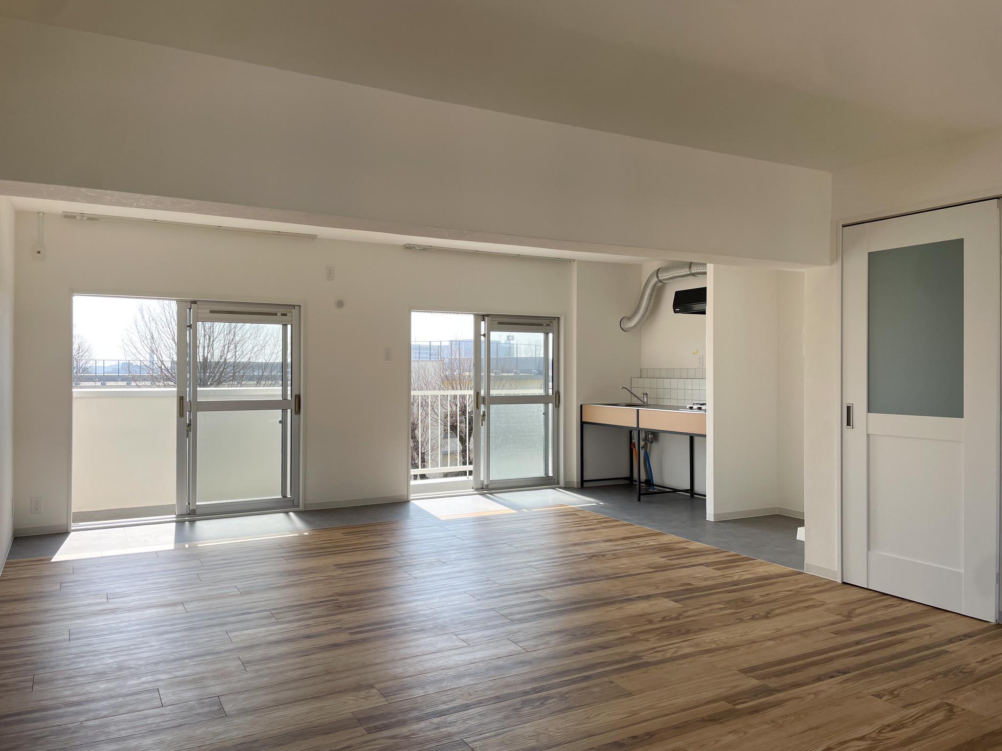 立川市幸町の賃貸物件/既存の細かい間取りを大胆に繋げて。光も風も通る心地のいいリビングが実現しました