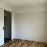 立川市幸町の賃貸物件/洋室を東に向かって