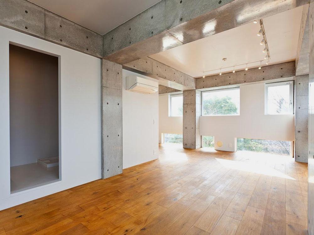 目黒区駒場の賃貸物件/左側は一段上がってキッチンに