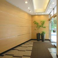 港区元赤坂の賃貸物件/エントランスも清潔感あり