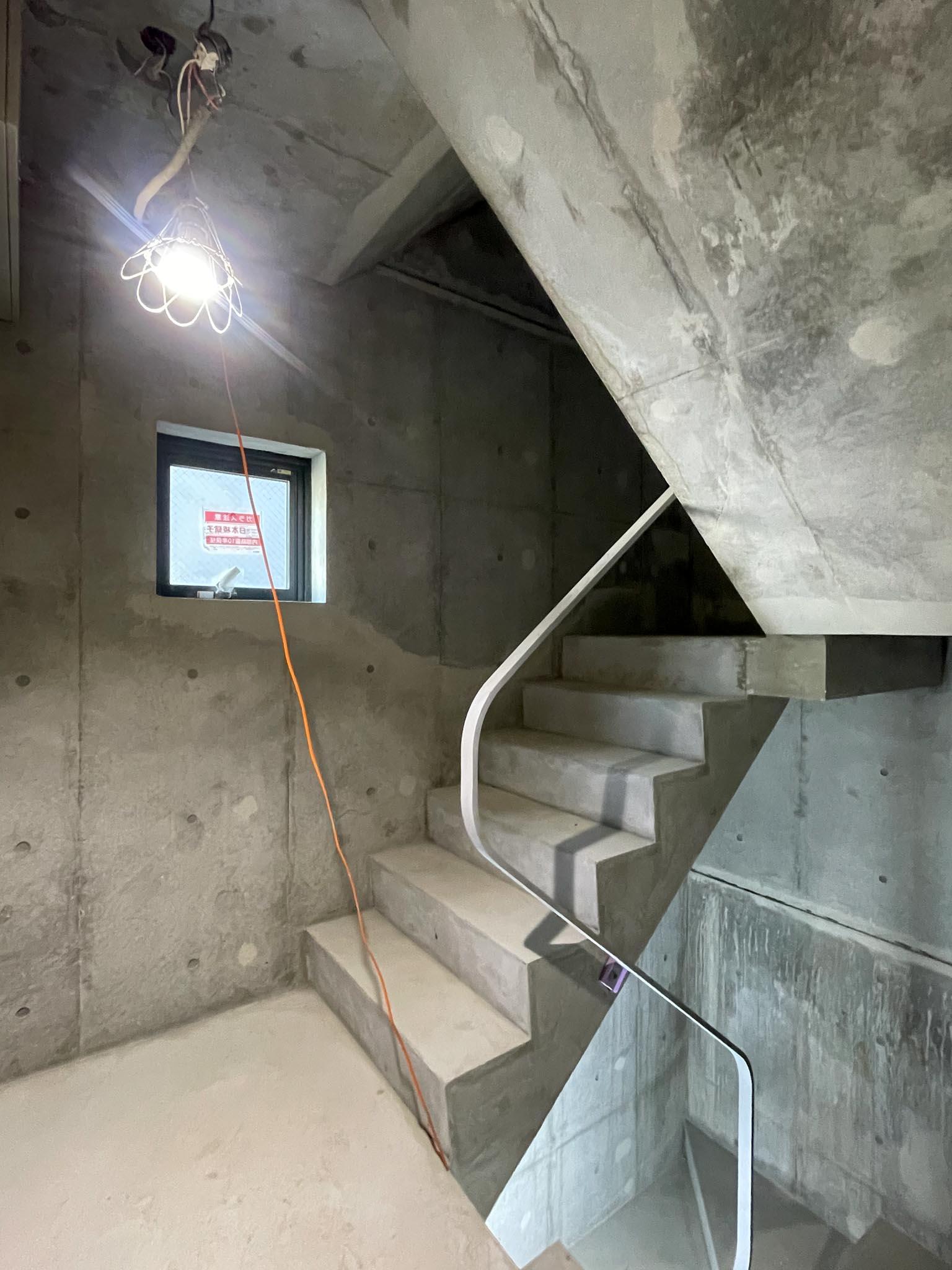 杉並区高円寺南の賃貸物件/階段（エレベーターもあります）