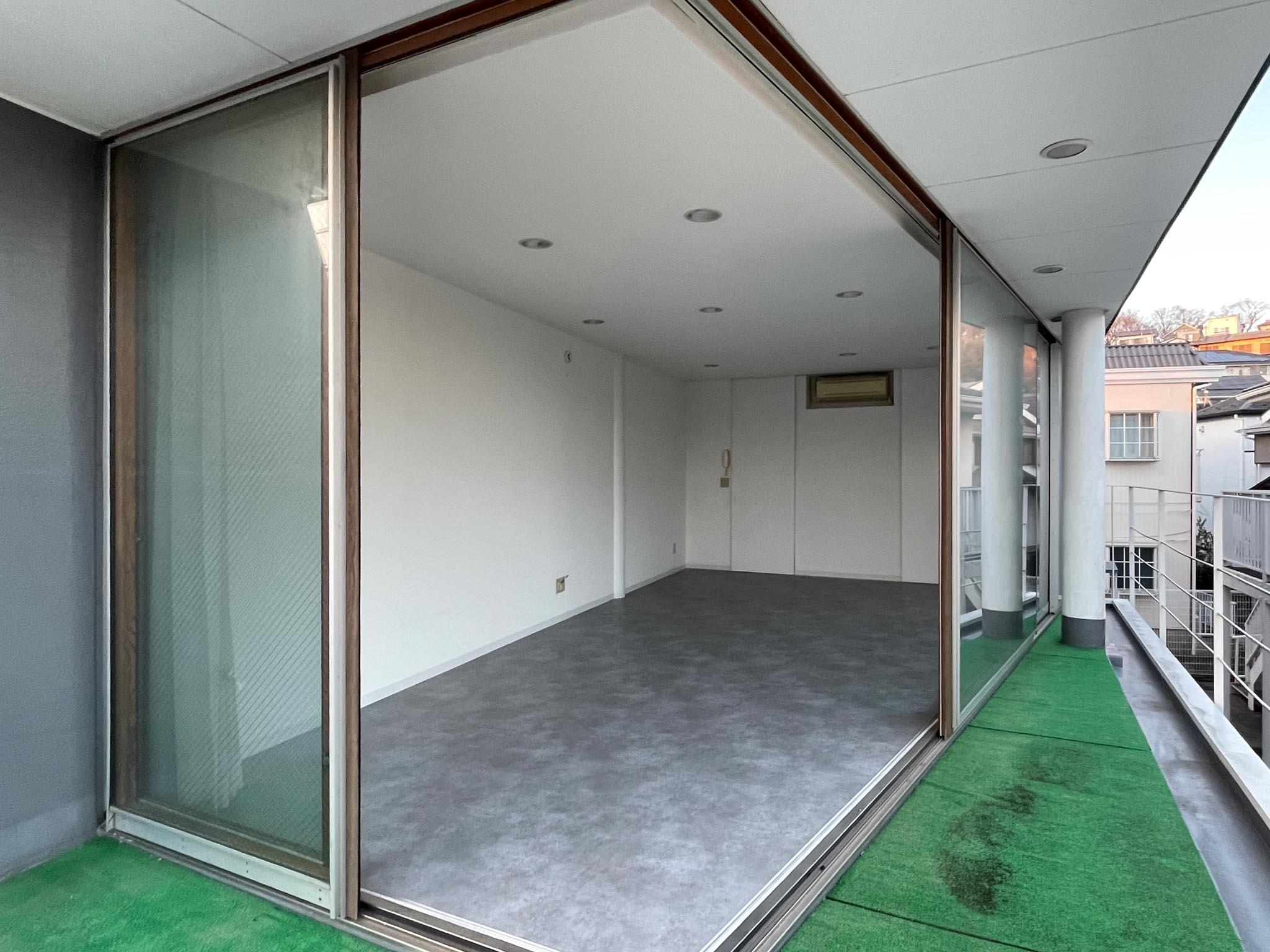 川崎市宮前区神木本町の賃貸物件/窓を開け放つとほとんど外のような開放感を味わえます