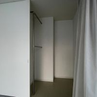 川崎市宮前区神木本町の賃貸物件/引き戸の先にはウォークインクローゼット