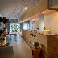 小金井市中町の売買物件/キッチンを中心に据えた、東西に長い空間