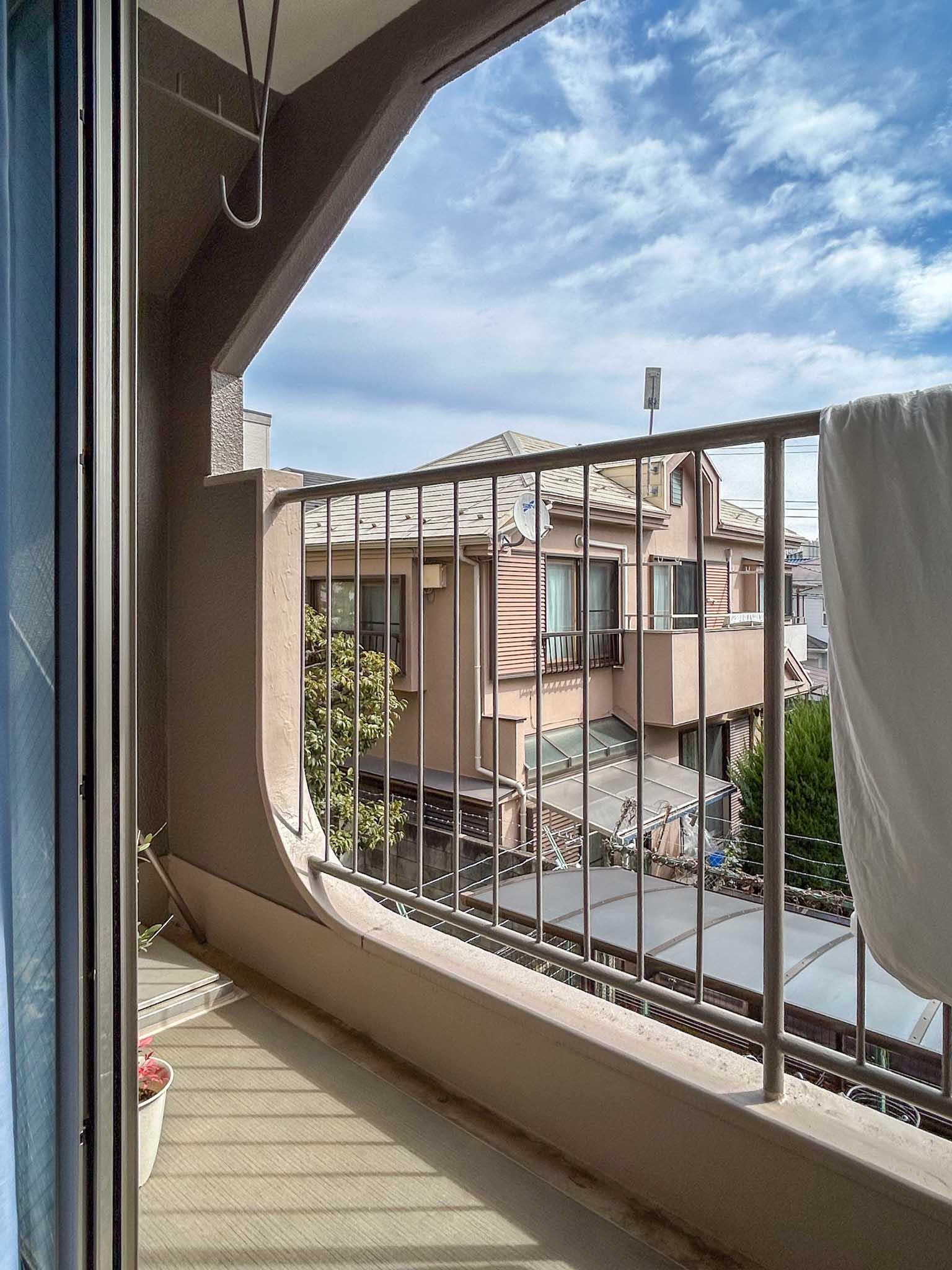 小金井市中町の売買物件/ベランダ。物干し金物付き