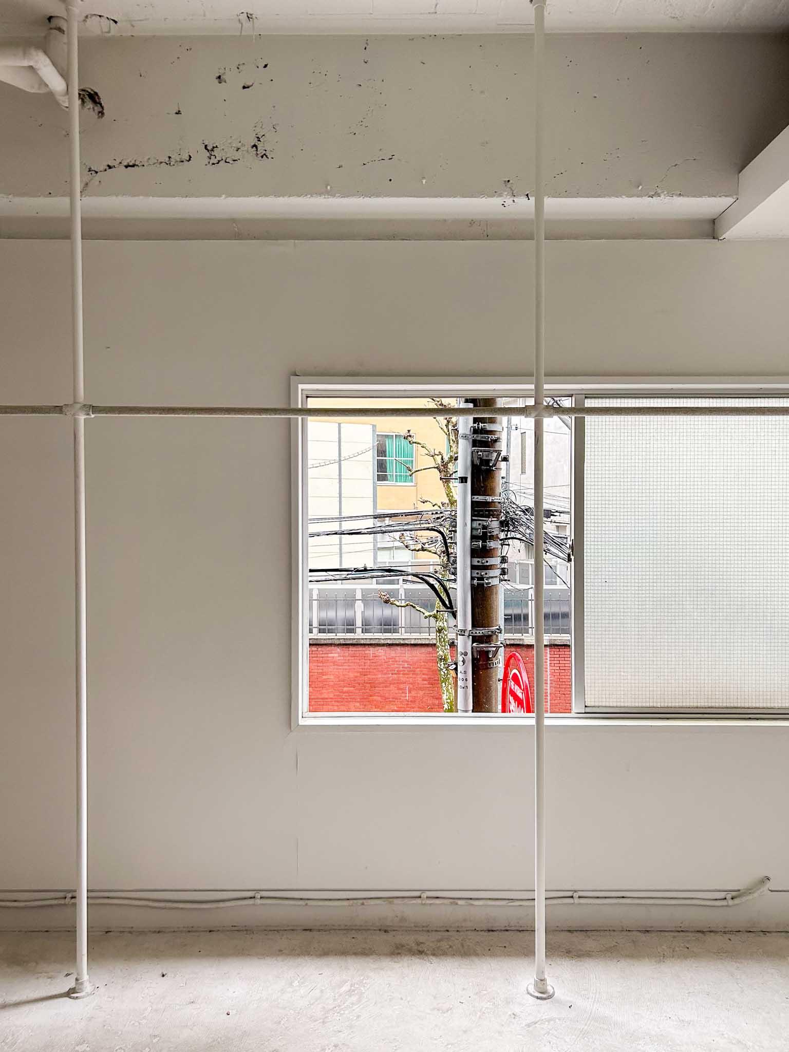 渋谷区渋谷の賃貸物件/東側の窓辺