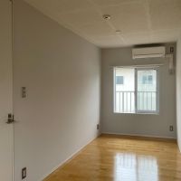 北区中里の賃貸物件/2階：西側洋室は細長い形