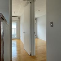 北区中里の賃貸物件/2階、階段を上がったところ