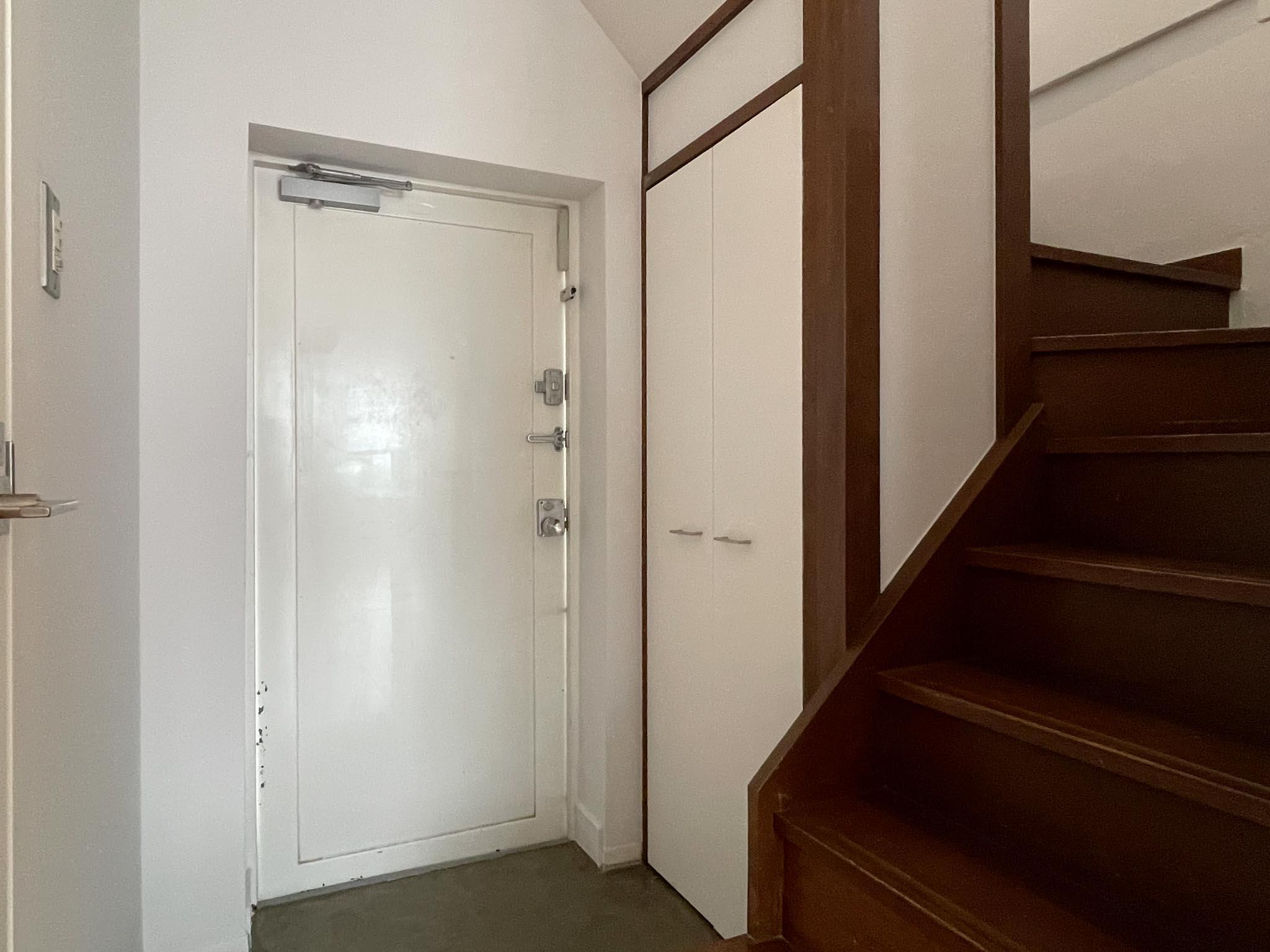 北区中里の賃貸物件/玄関