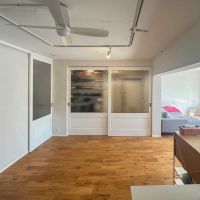 川崎市中原区井田三舞町の売買物件/リビングから玄関側をみる