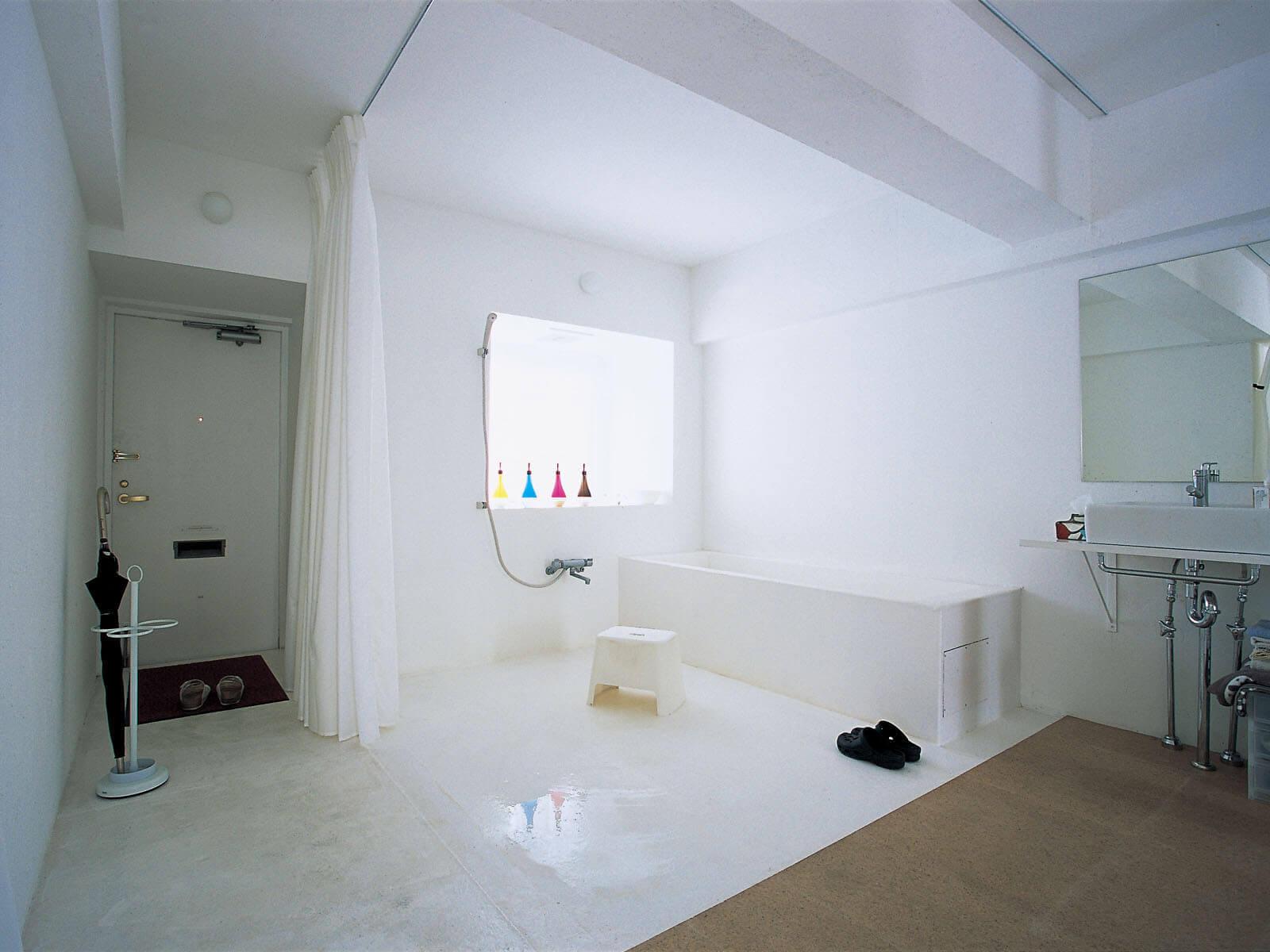 昭島市武蔵野の売買物件/壁のないバスルームは昭島ではきっと稀有な存在（2007年リノベーション当時の取材写真）