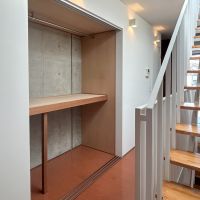 大田区南千束の賃貸物件/廊下にもワイドなクローゼットがついています